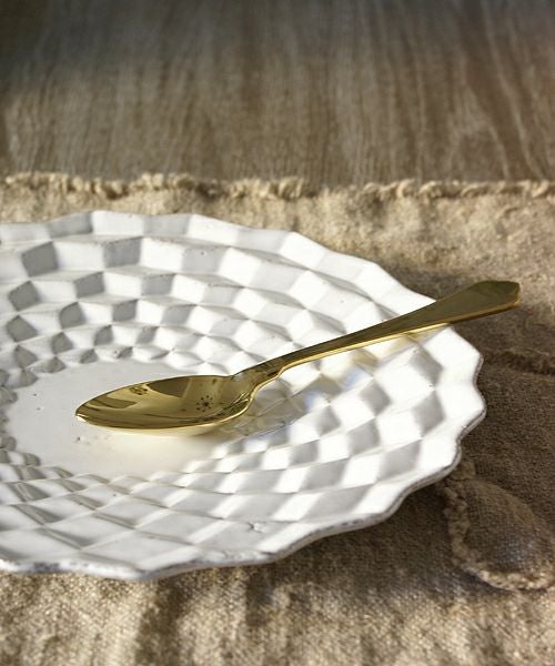 日常にときめきを運ぶ、アスティエの食器